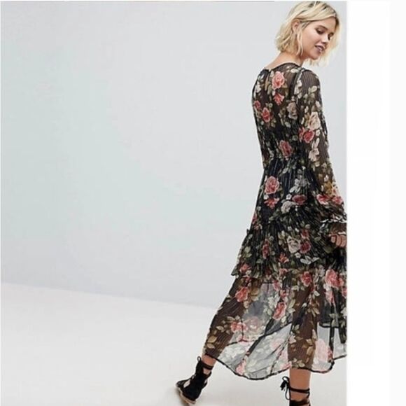 Rahi Cali Floral Ruffle Dress - Picture 3 of 14